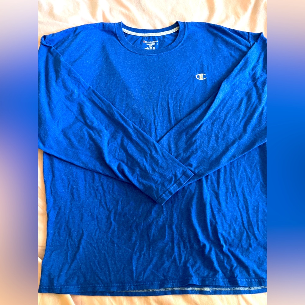 Men’s 2XL Champion long sleeved T-Shirt